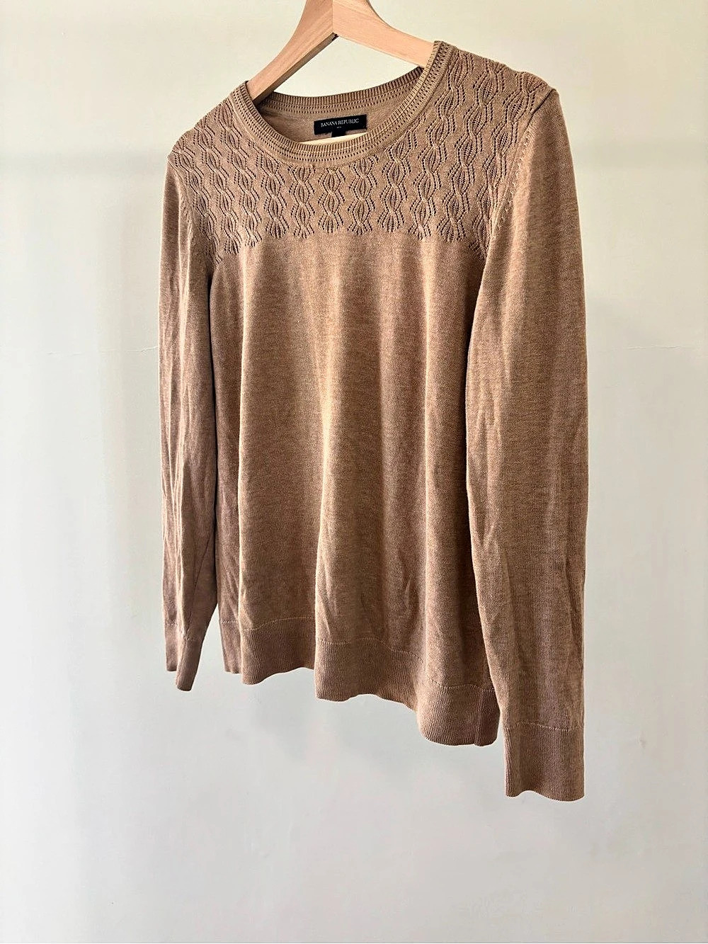 Banana Republic Women's Crew Neck Open Knit Sweater Brown, size Large
